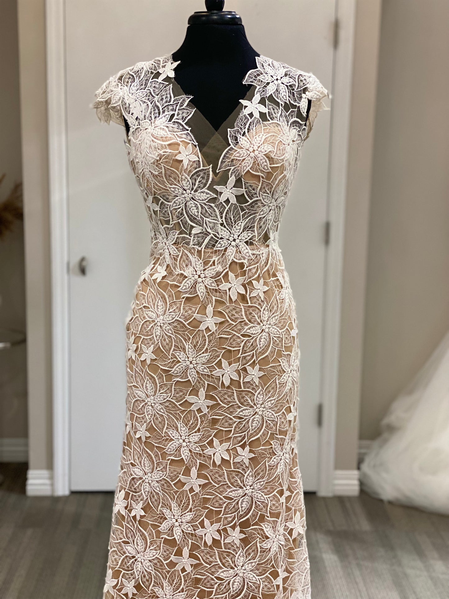 Lily 101500164 Chic Nostalgia Wedding Gown