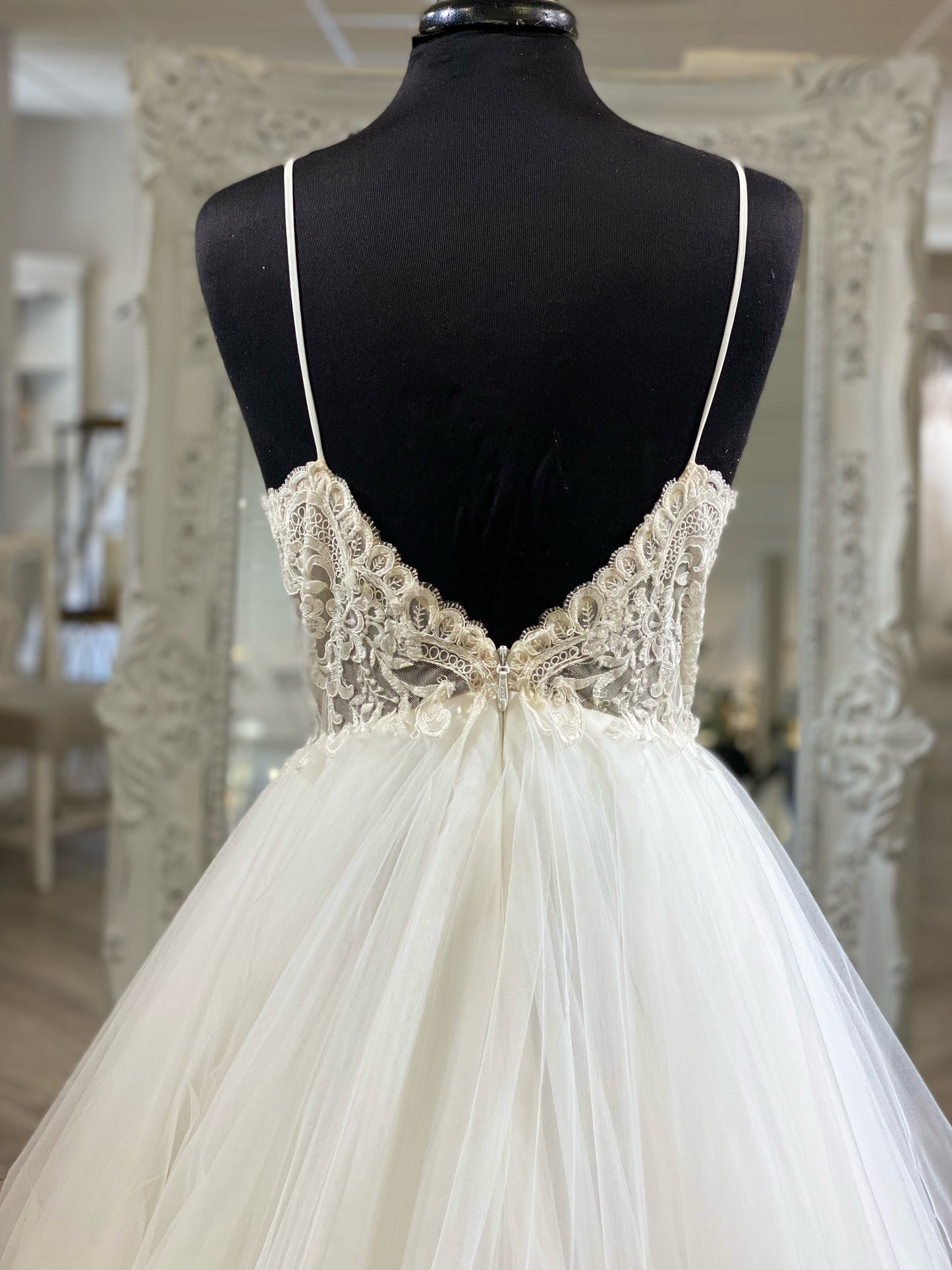 Calla Blanche L'amour LA7274 Lavonne Wedding Gown