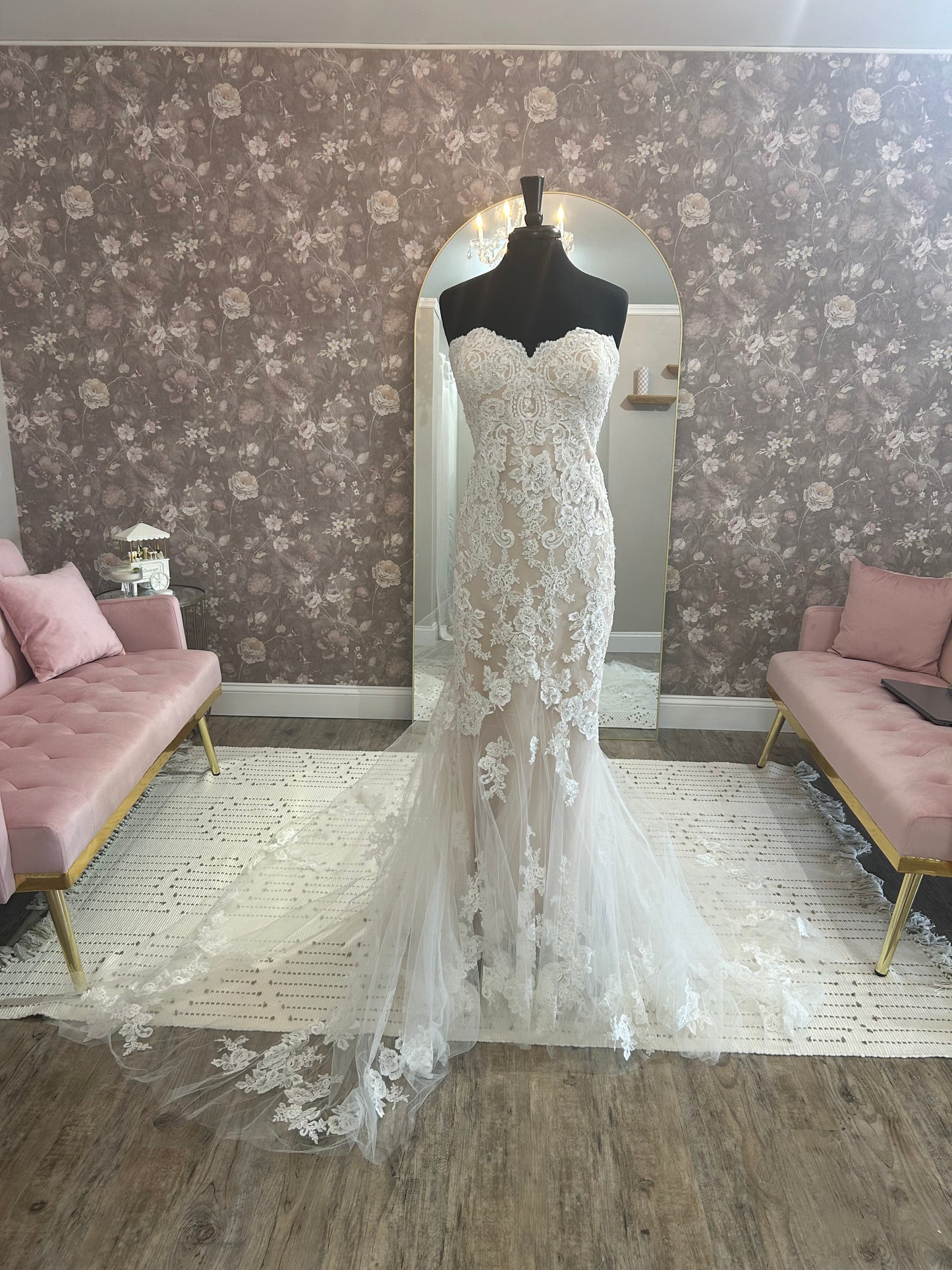 Enzoani Katerina Wedding Gown