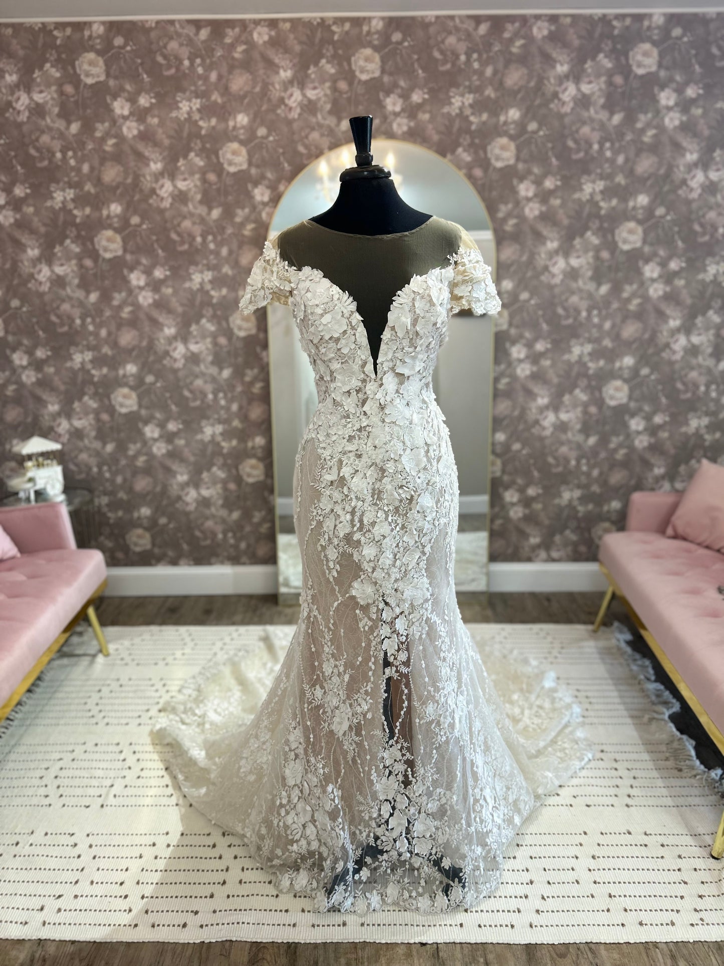 Mon Cheri Martin Thornburg 119260 MEREDITH Wedding Gown