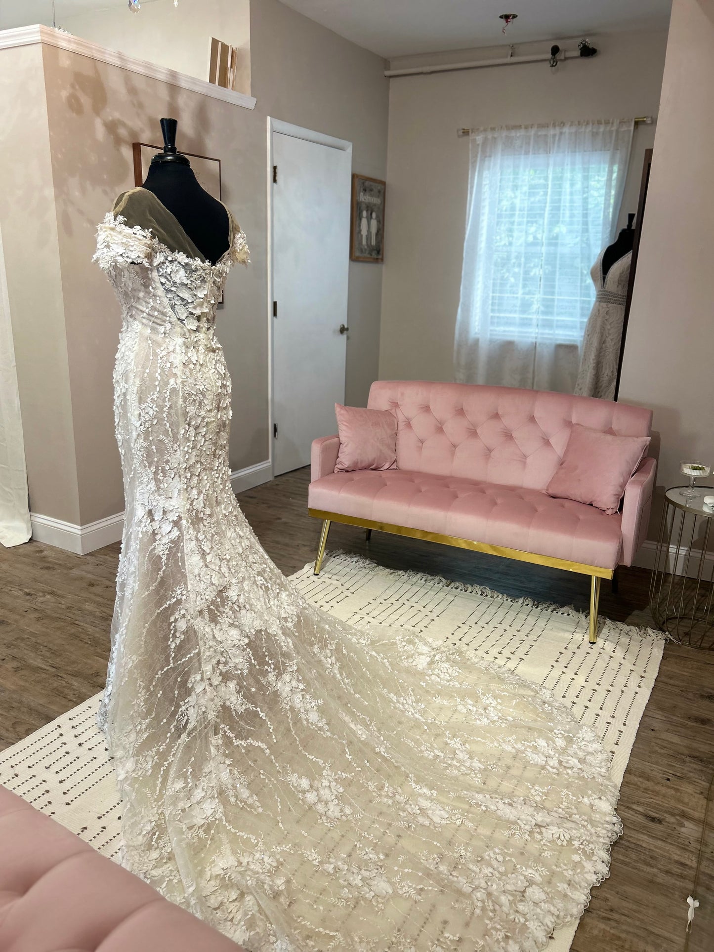 Mon Cheri Martin Thornburg 119260 MEREDITH Wedding Gown