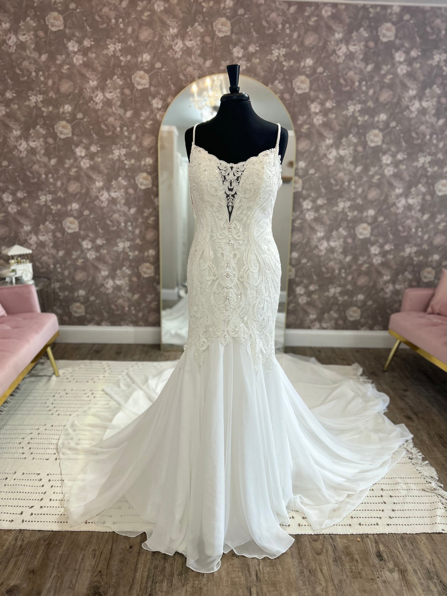Maggie Sottero Rebecca Ingram Corrine 20RC178 Wedding Gown