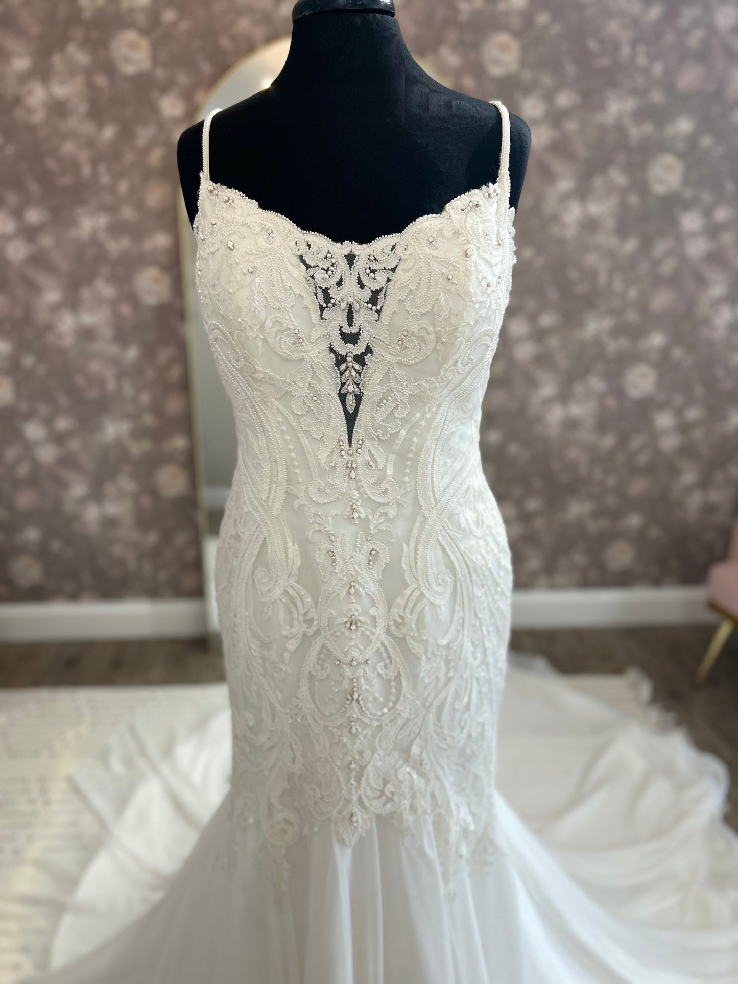 Maggie Sottero Rebecca Ingram Corrine 20RC178 Wedding Gown