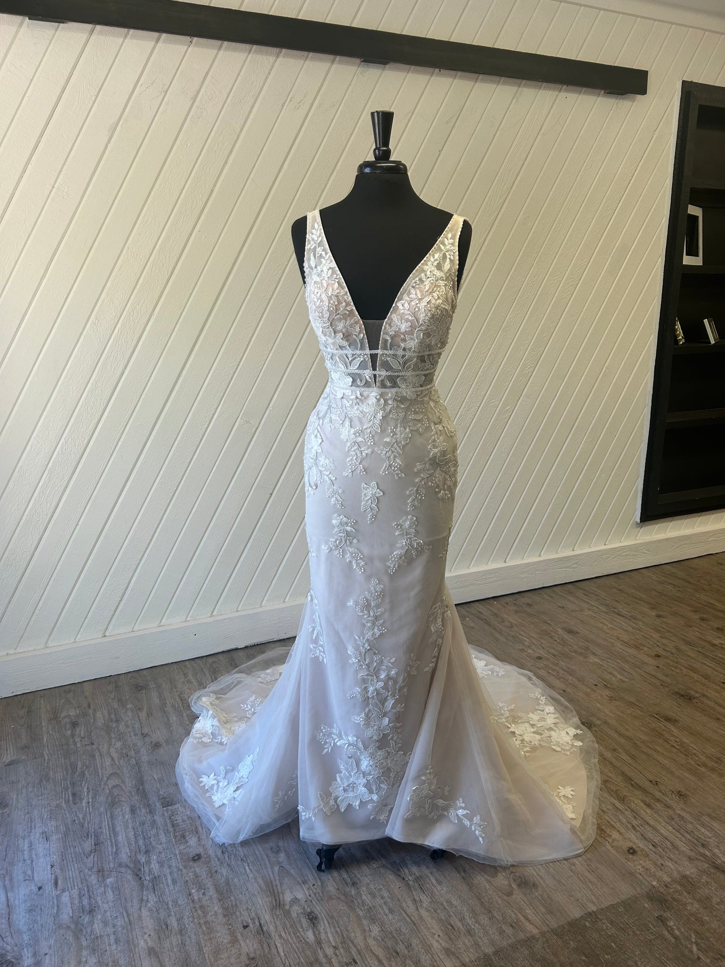 Maggie Rebecca Ingram Angie 21RT377 Wedding Gown