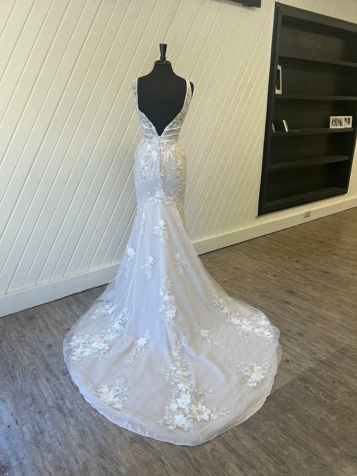 Maggie Rebecca Ingram Angie 21RT377 Wedding Gown