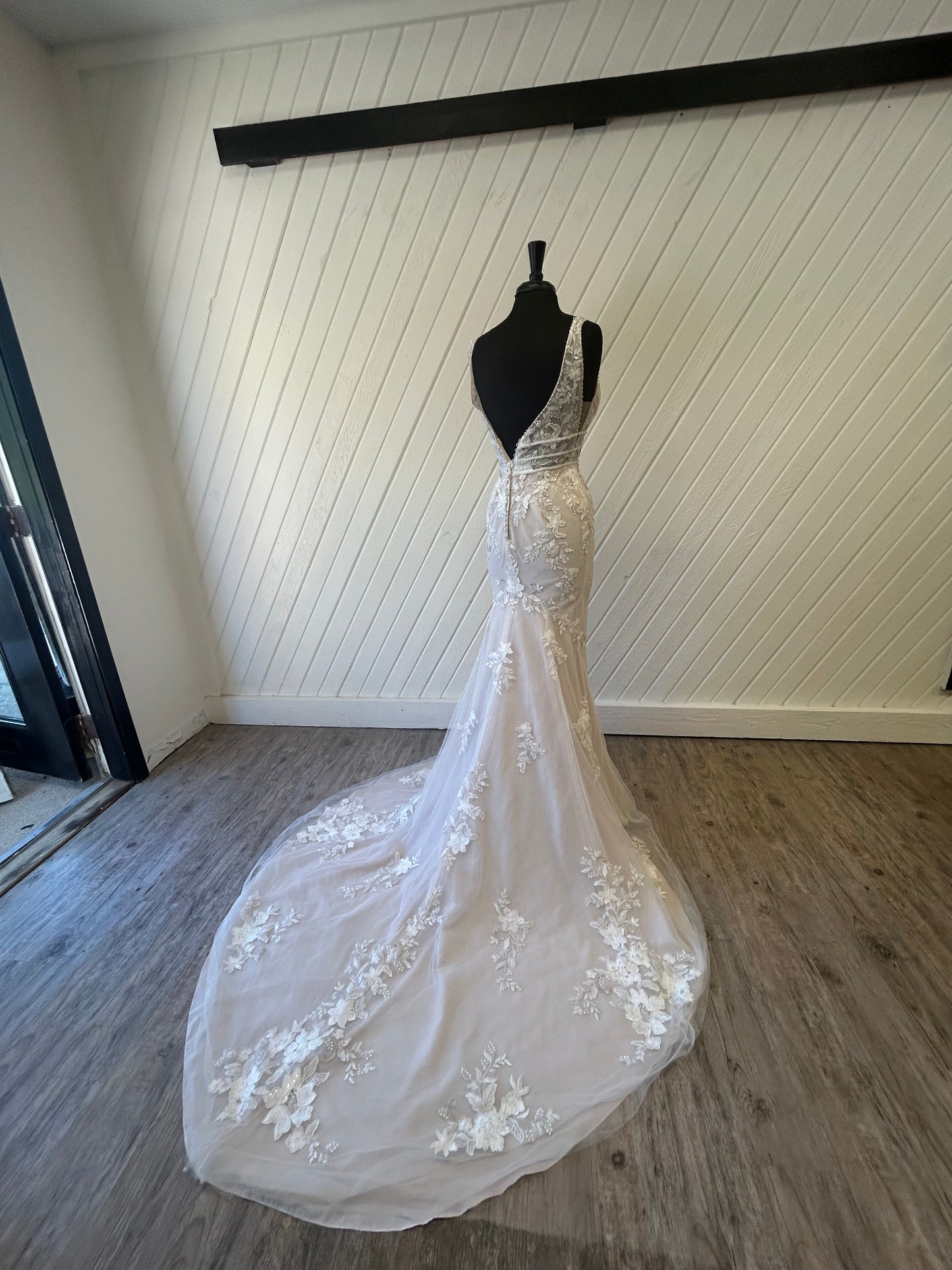 Maggie Rebecca Ingram Angie 21RT377 Wedding Gown