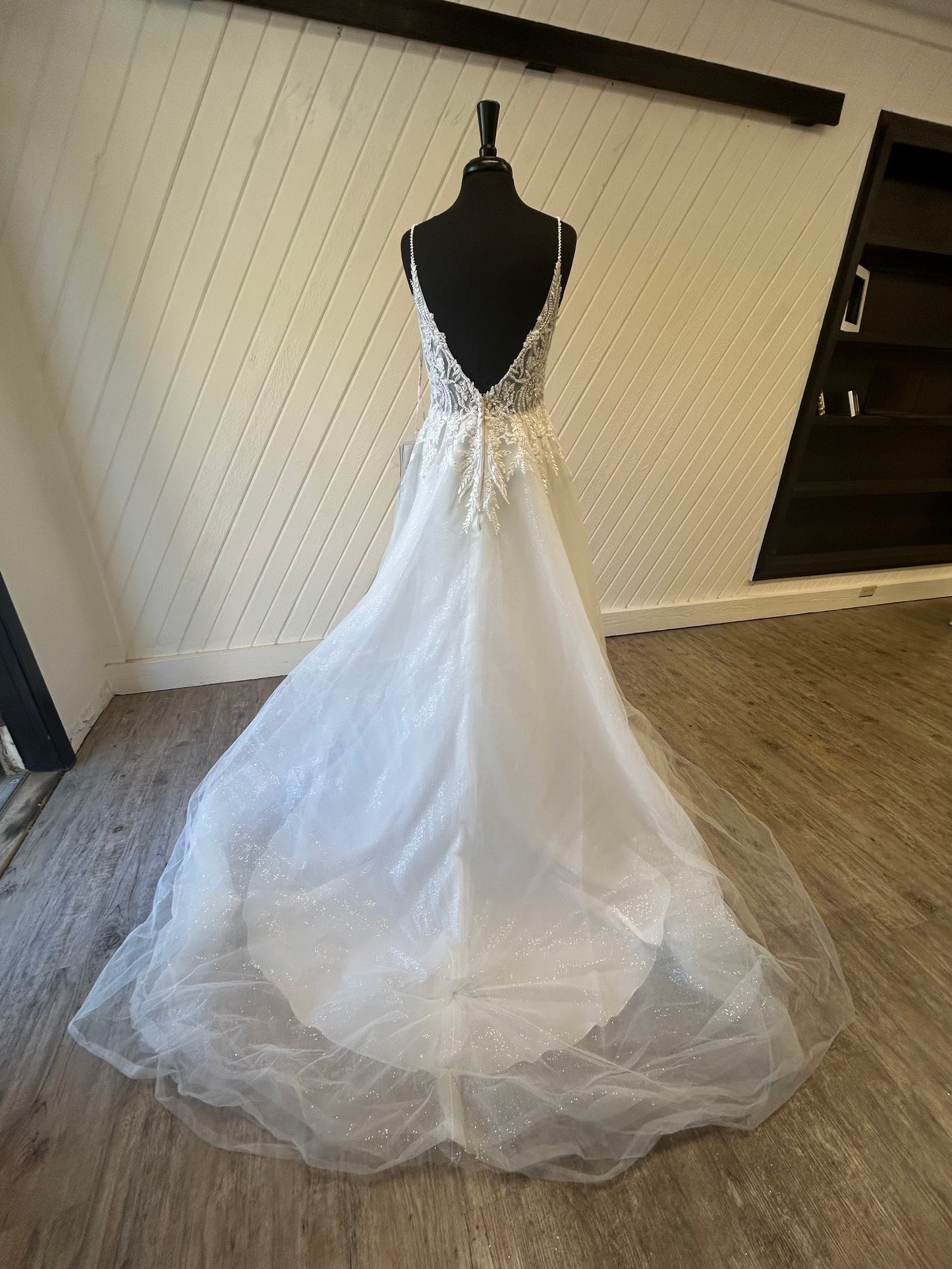 Maggie Rebecca Ingram Barbara 22RS949A01 Wedding Gown