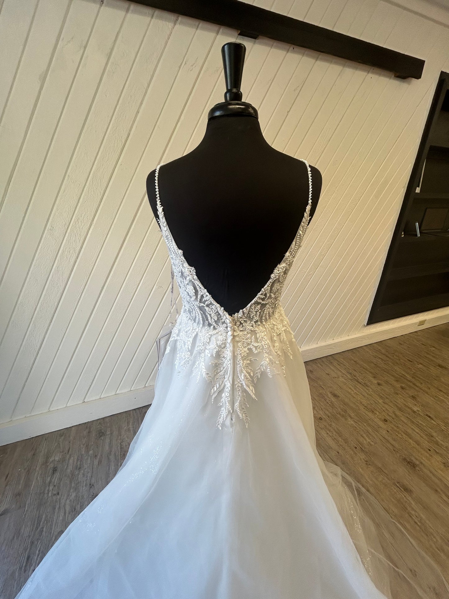 Maggie Rebecca Ingram Barbara 22RS949A01 Wedding Gown