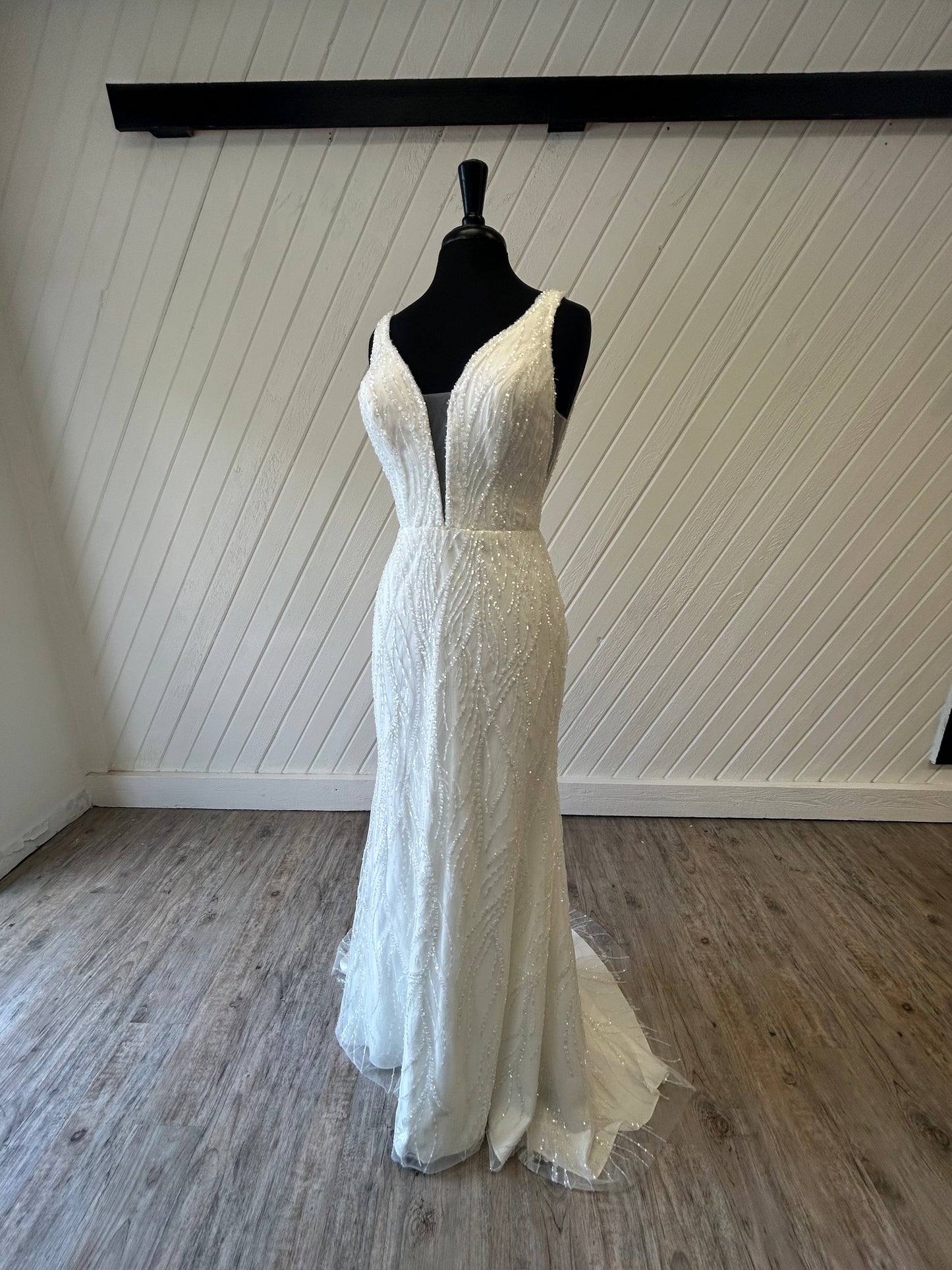 Maggie Sottero Jordan 23MB660A01 Wedding Gown
