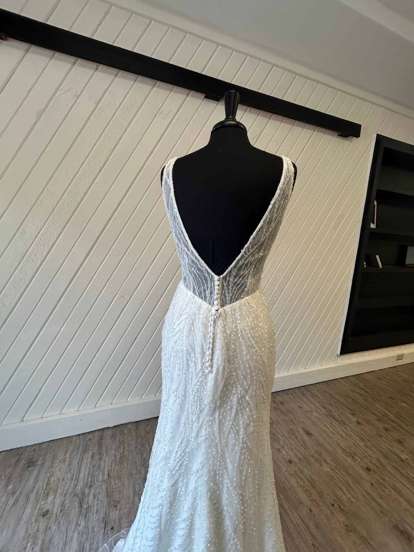 Maggie Sottero Jordan 23MB660A01 Wedding Gown