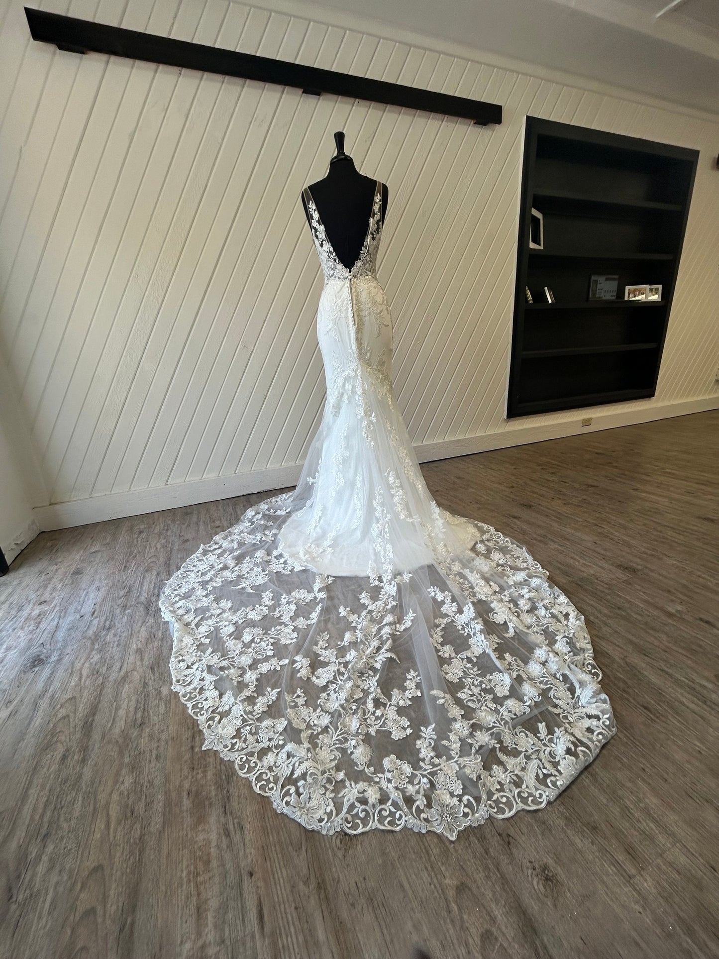Maggie Sottero Octavia 22SK986A01 Wedding Gown