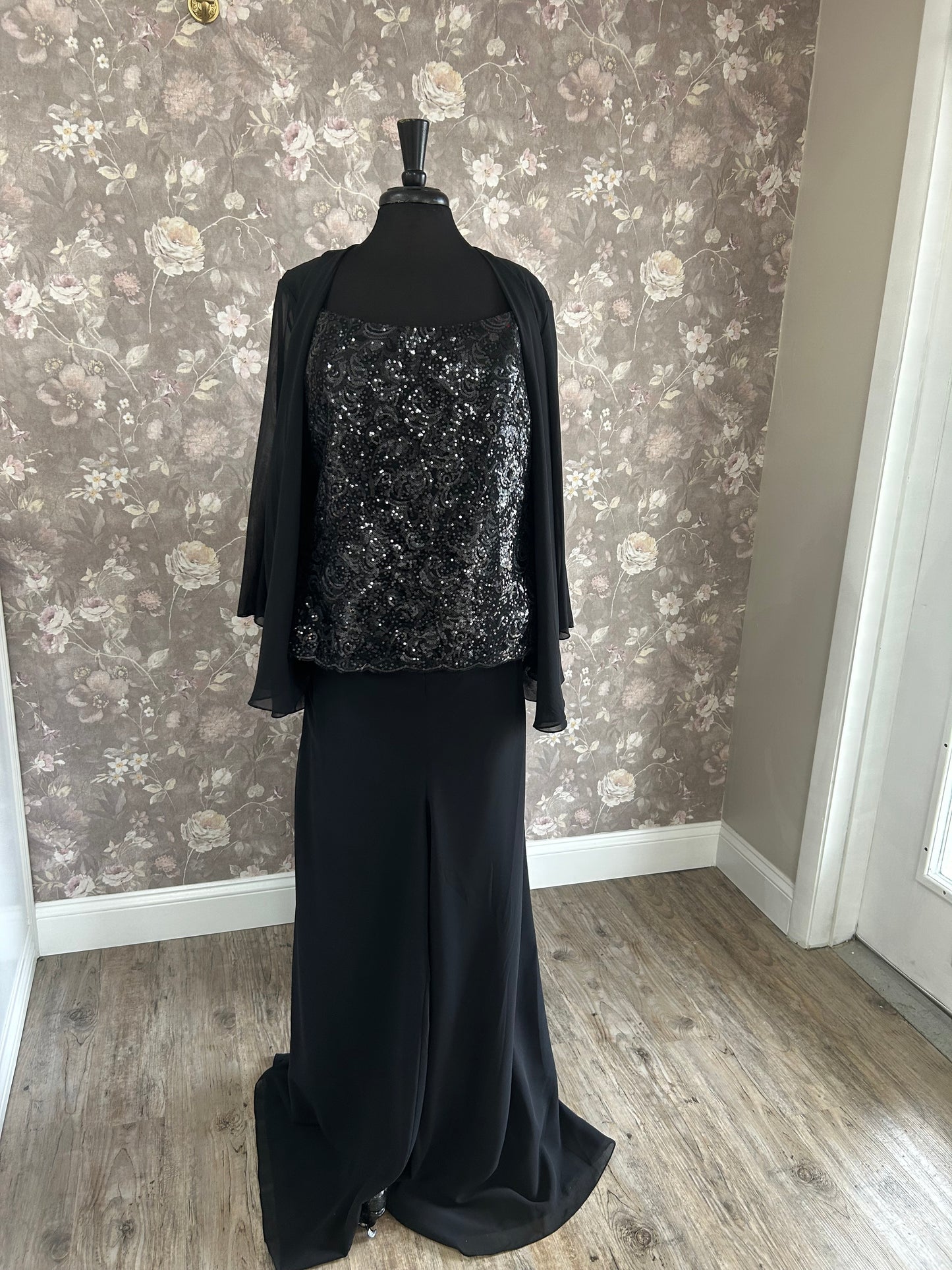 Cameron Blake by Mon Cheri Style 218621 in Black