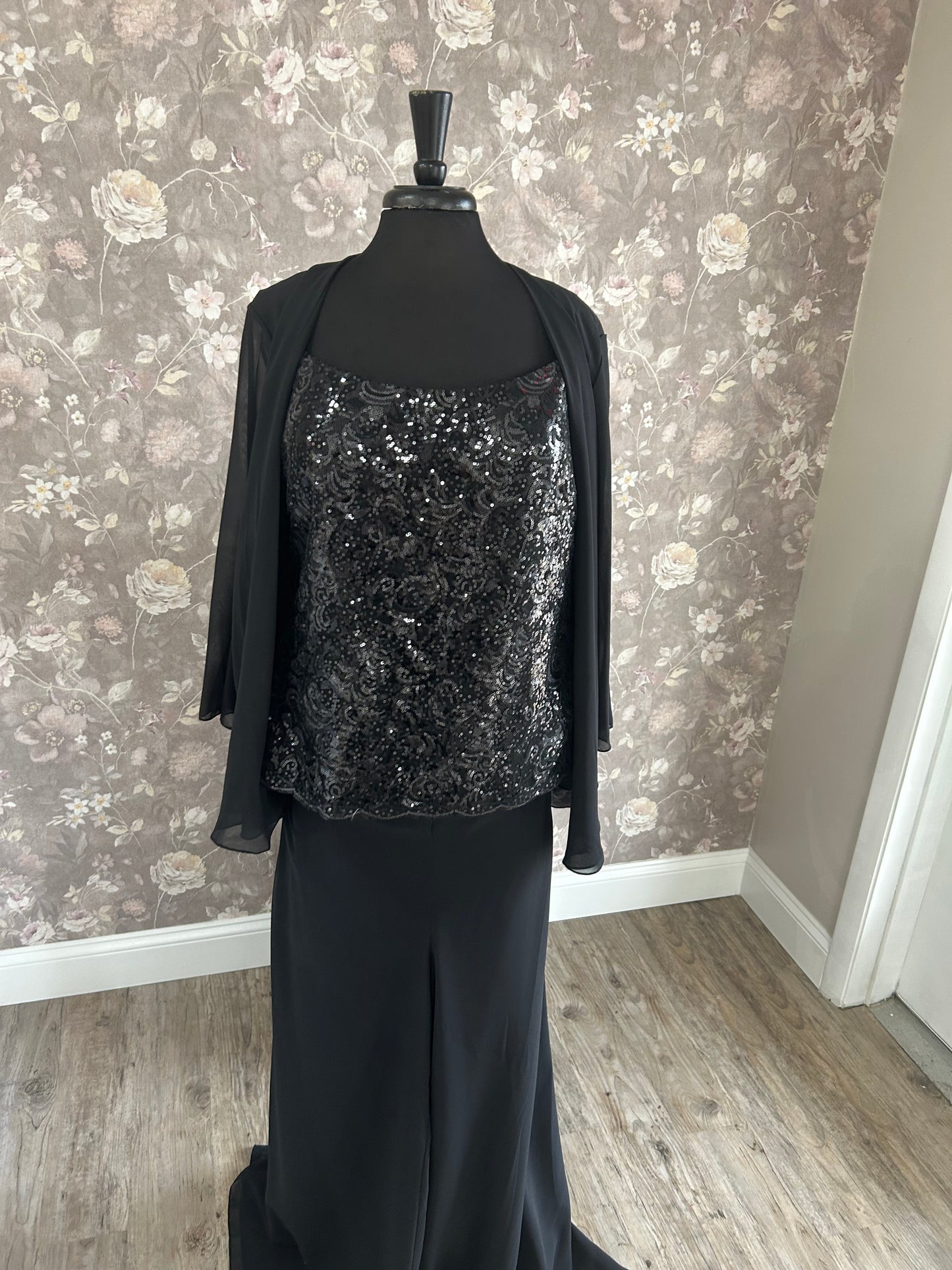 Cameron Blake by Mon Cheri Style 218621 in Black