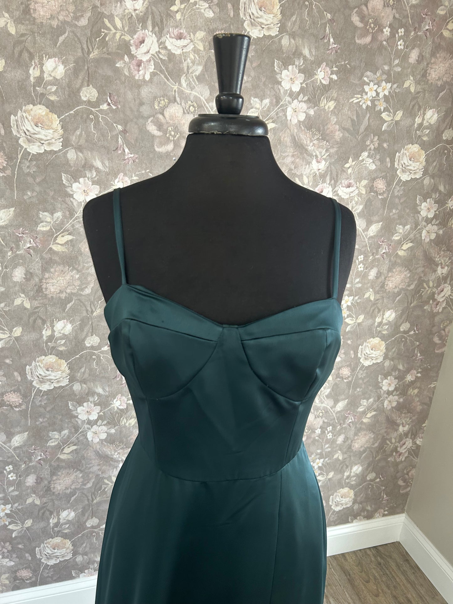 Dessy Design Group LB046 in Evergreen