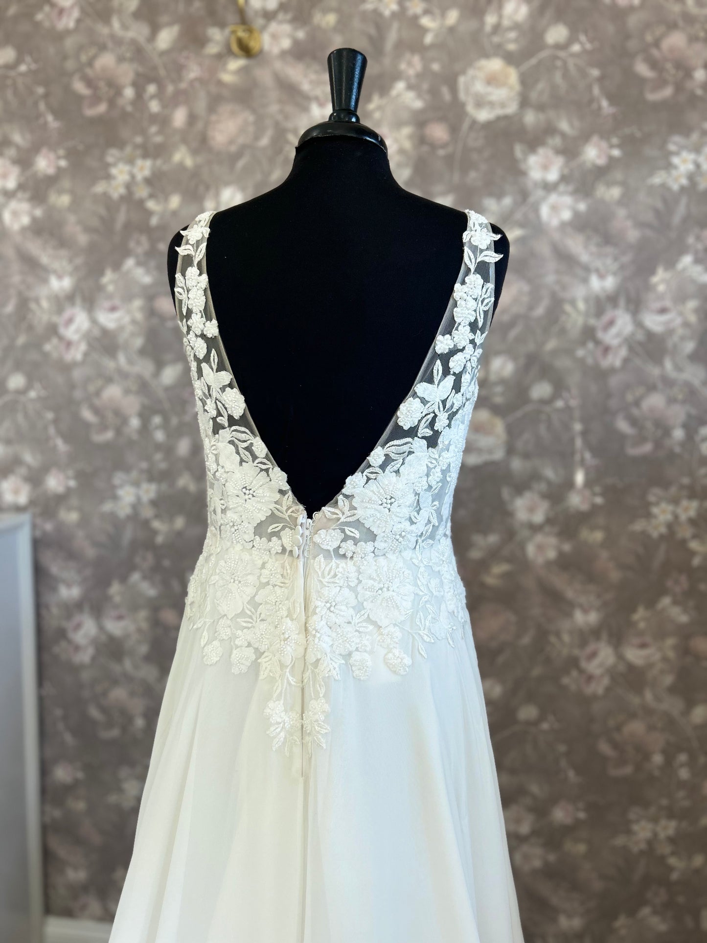Maggie Rebecca Ingram Maeve 23RS705A01 Wedding Gown