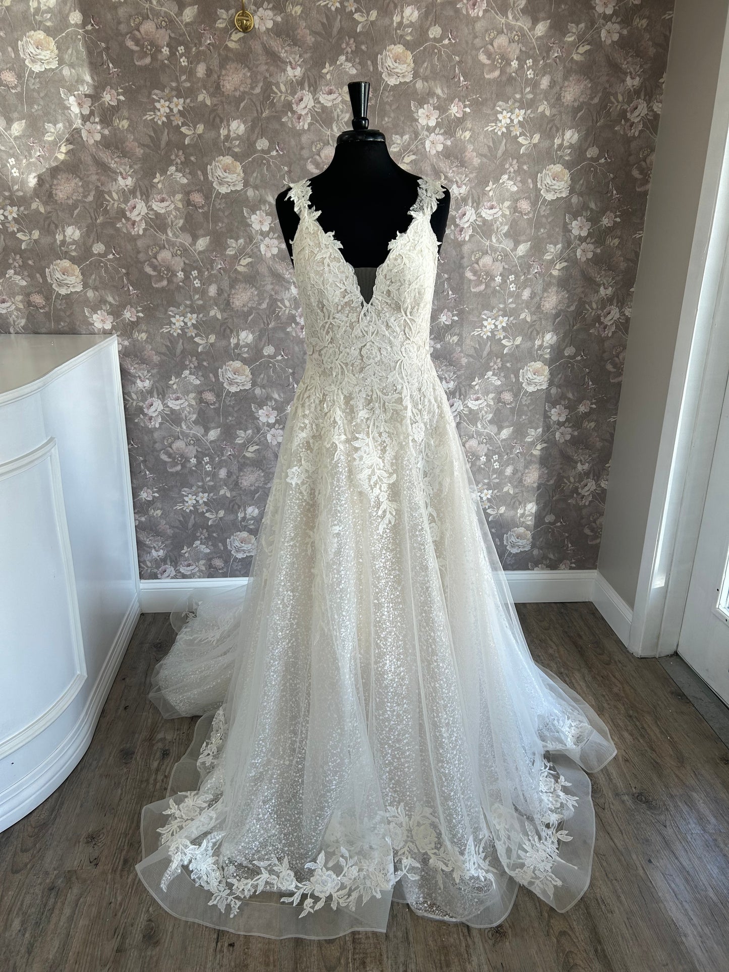 Maggie Sottero Carmella 9MC107 Wedding Gown