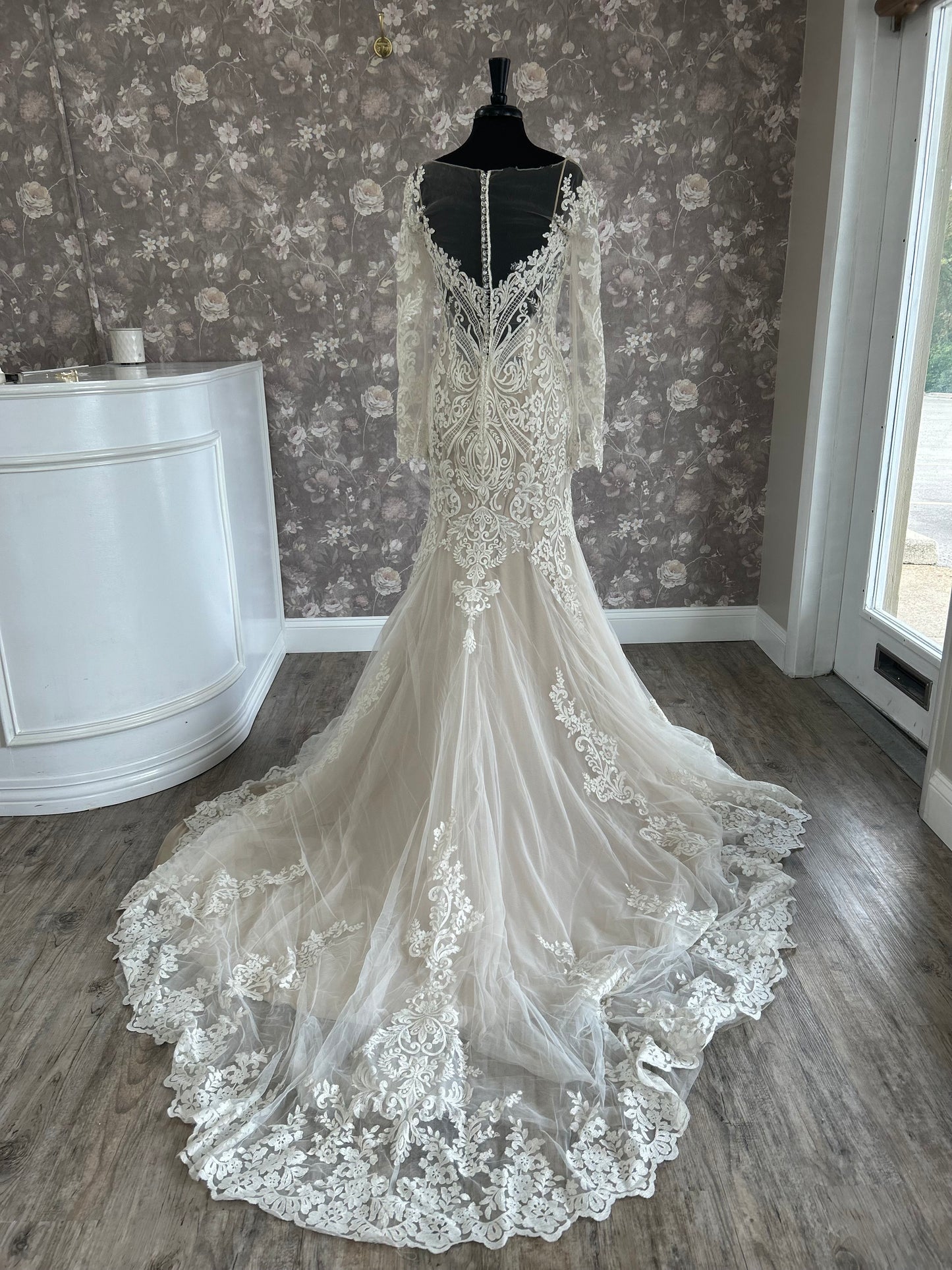 Mon Cheri Martin Thornburg 218229/Rosaria Wedding Gown
