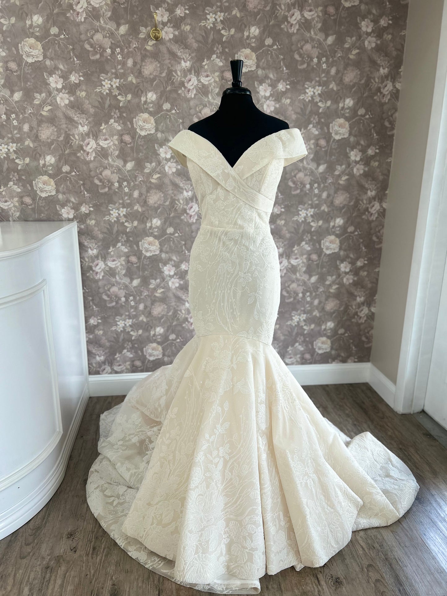 Maggie Sottero Thomas Marie 23SZ043A01 Wedding Gown