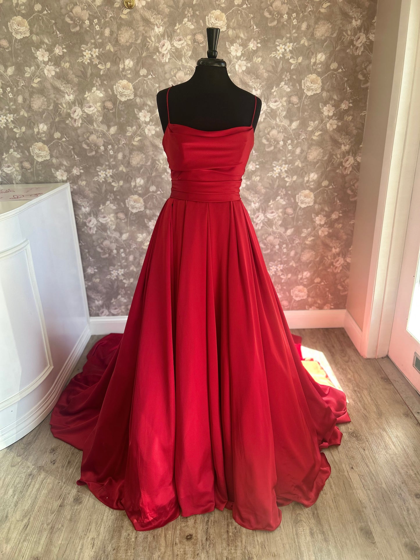 Maggie Sottero Scarlet 22MW971B01 (With Slit) Wedding Gown