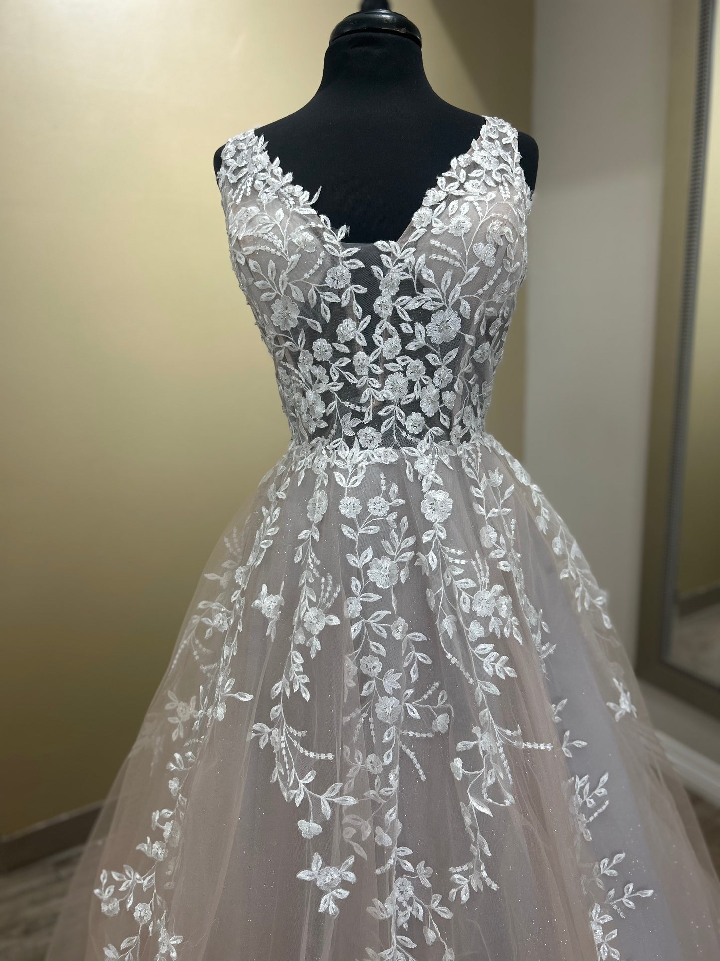 Alyce Paris 61106 Wedding Gown