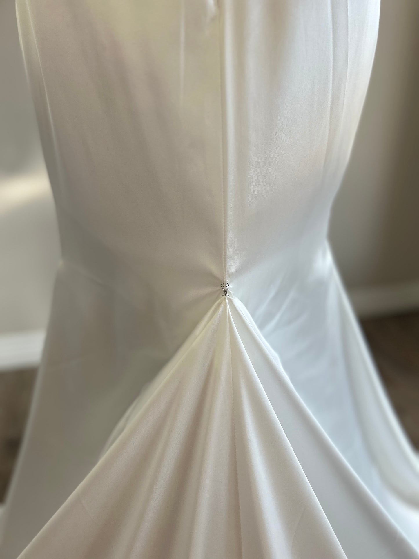 Alyce Paris Wedding Gown 7067
