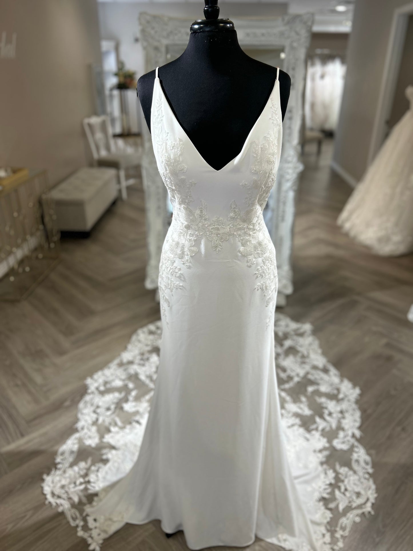 Tanner 22SW993A01 Maggie Sottero Wedding Gown