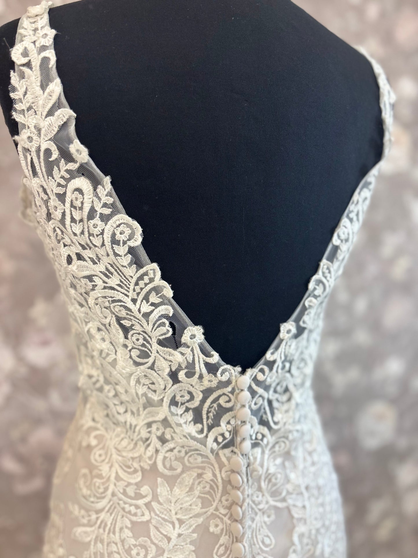 Maggie Sottero January 21MS754A01 (Plain Tulle) Wedding Gown