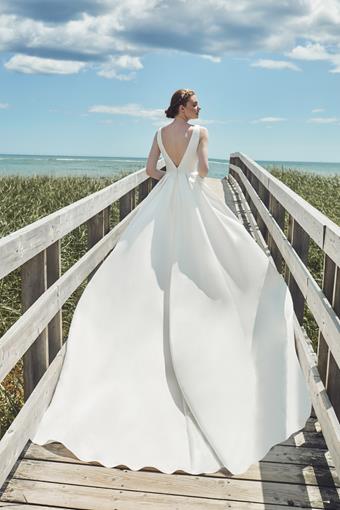 LA20120 Calypso Calla L'Amour Wedding Gown