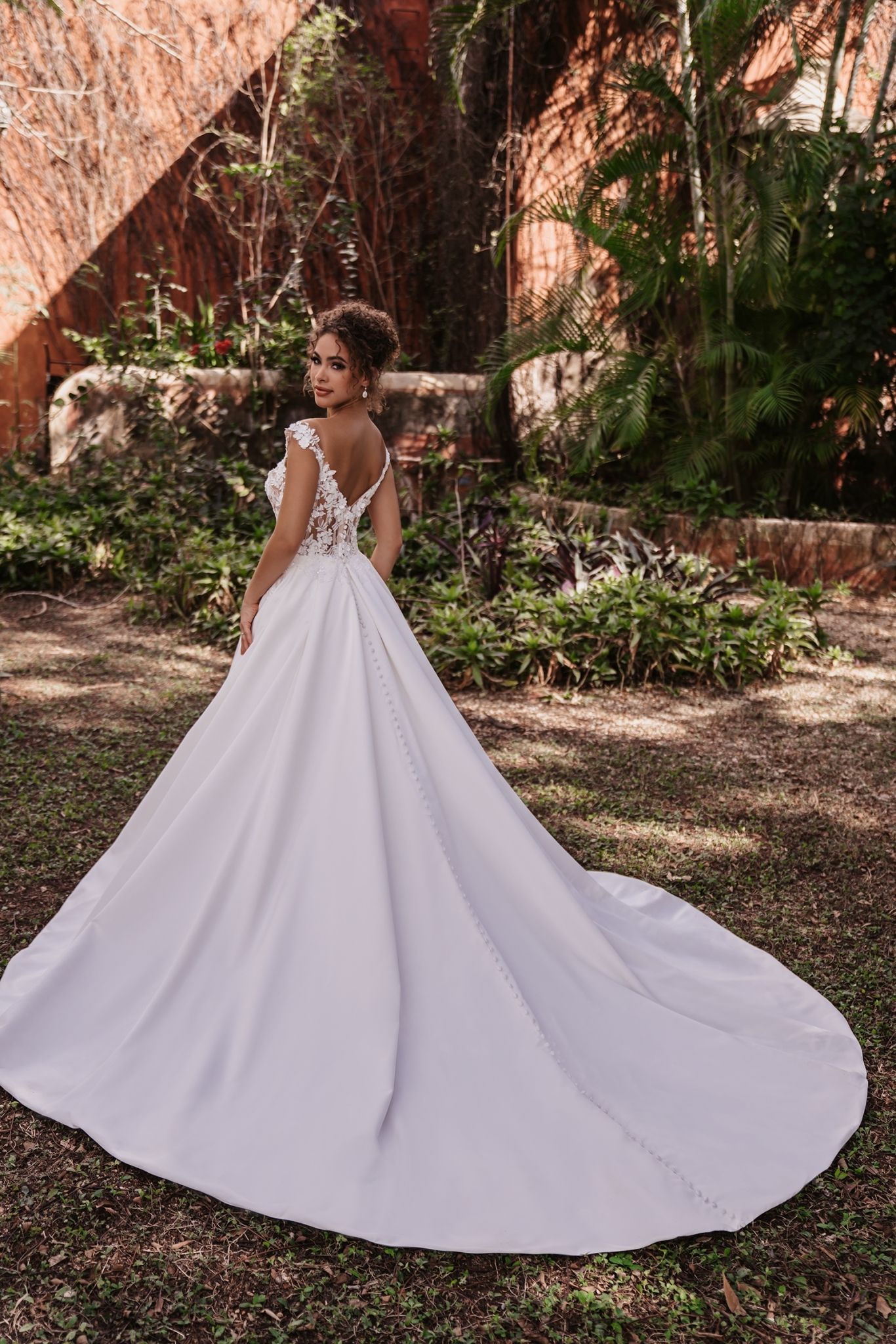 Allure Bridals 9954 Wedding Gown