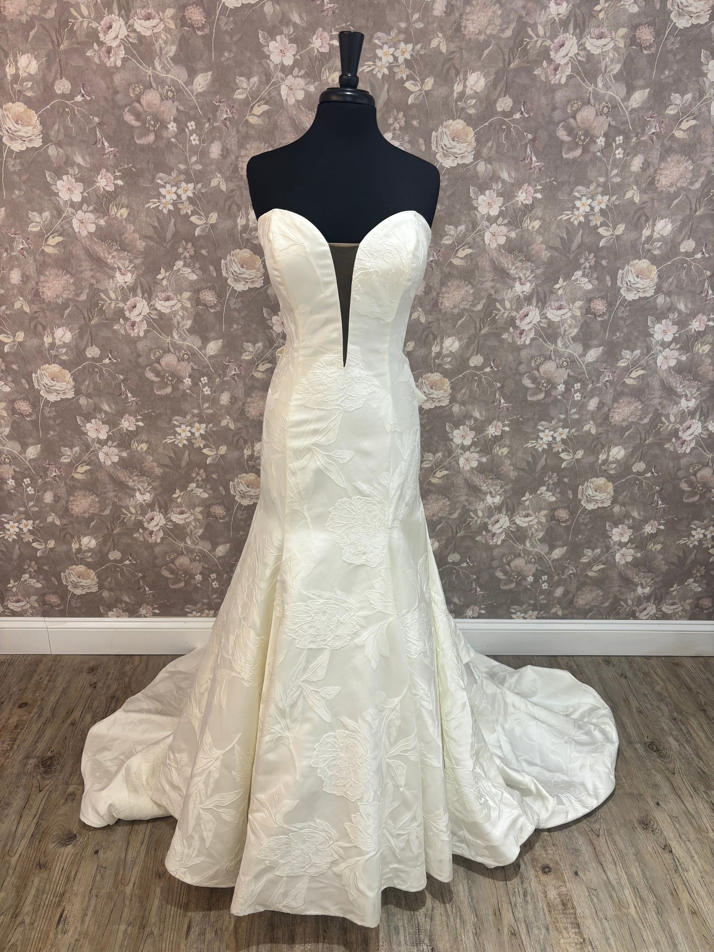Allure Madison James MJ960 Ivy Wedding Gown