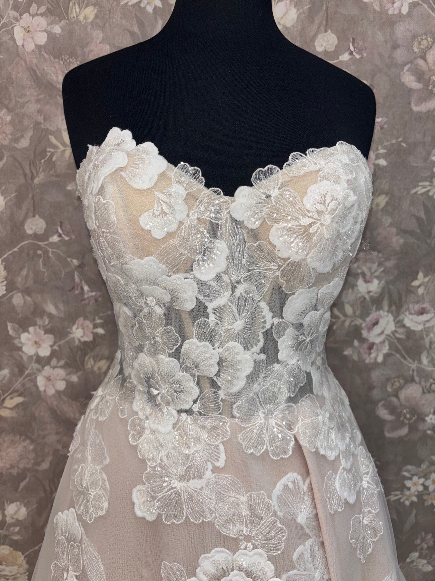 Casablanca 2559 Maude Wedding Gown