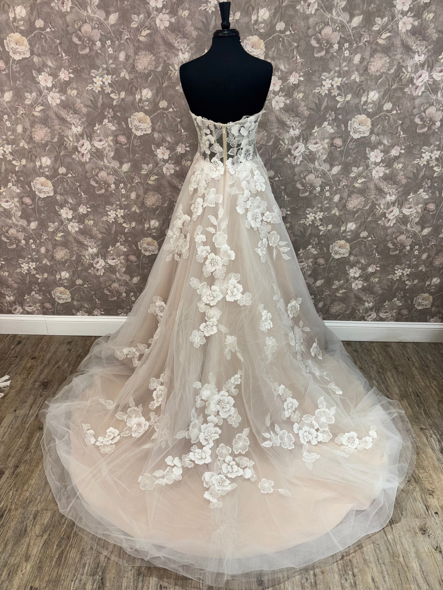 Casablanca 2559 Maude Wedding Gown