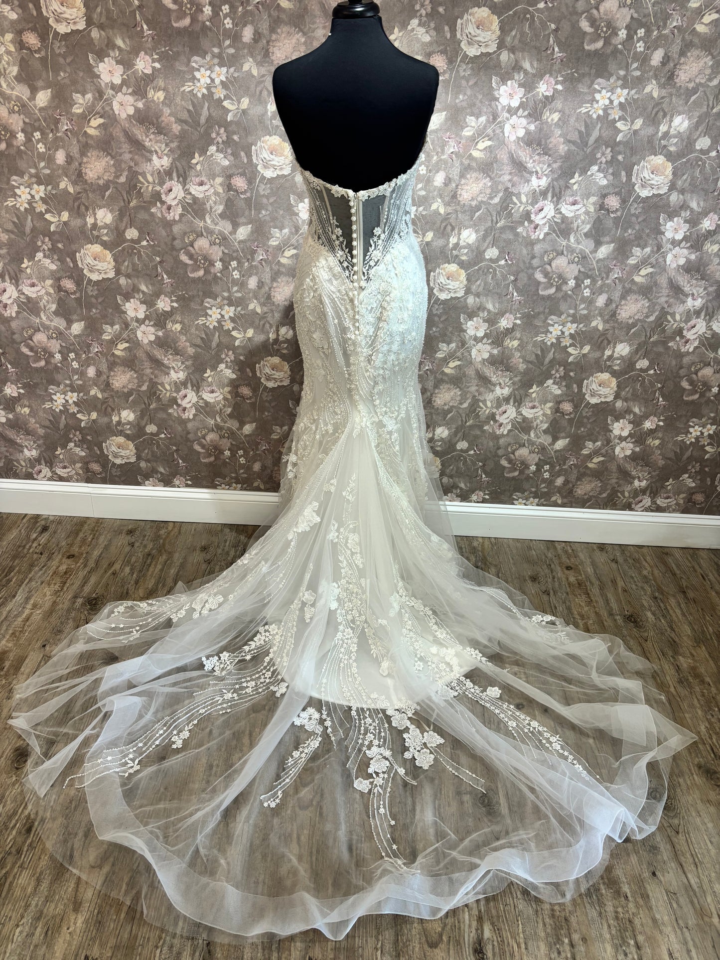 Casablanca 2532 Everest Wedding Gown