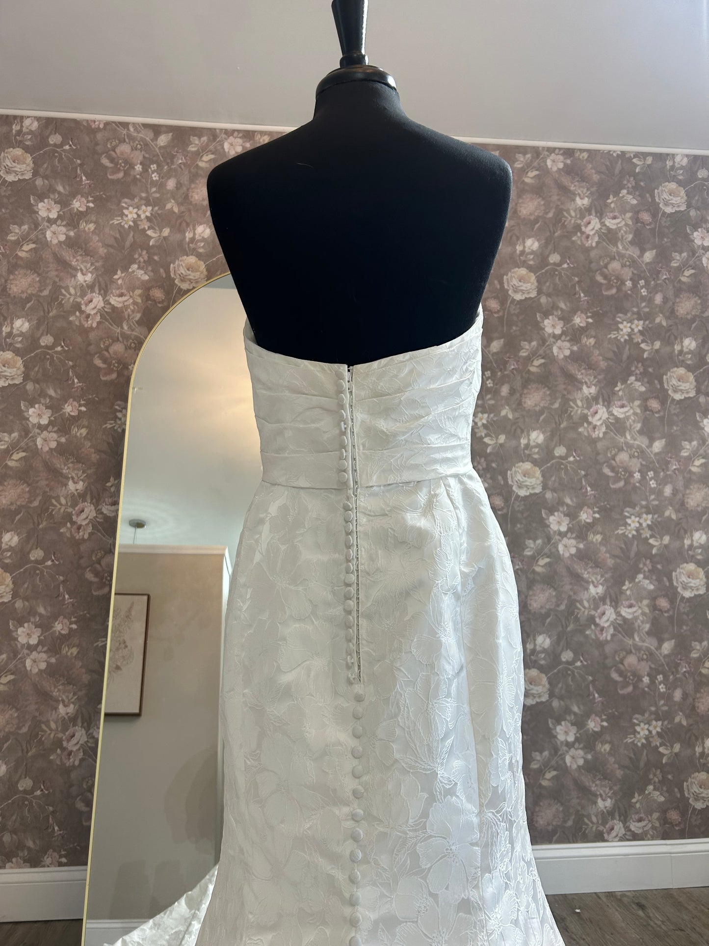 Maggie Sottero Hilo 24MS201A01 Wedding Gown