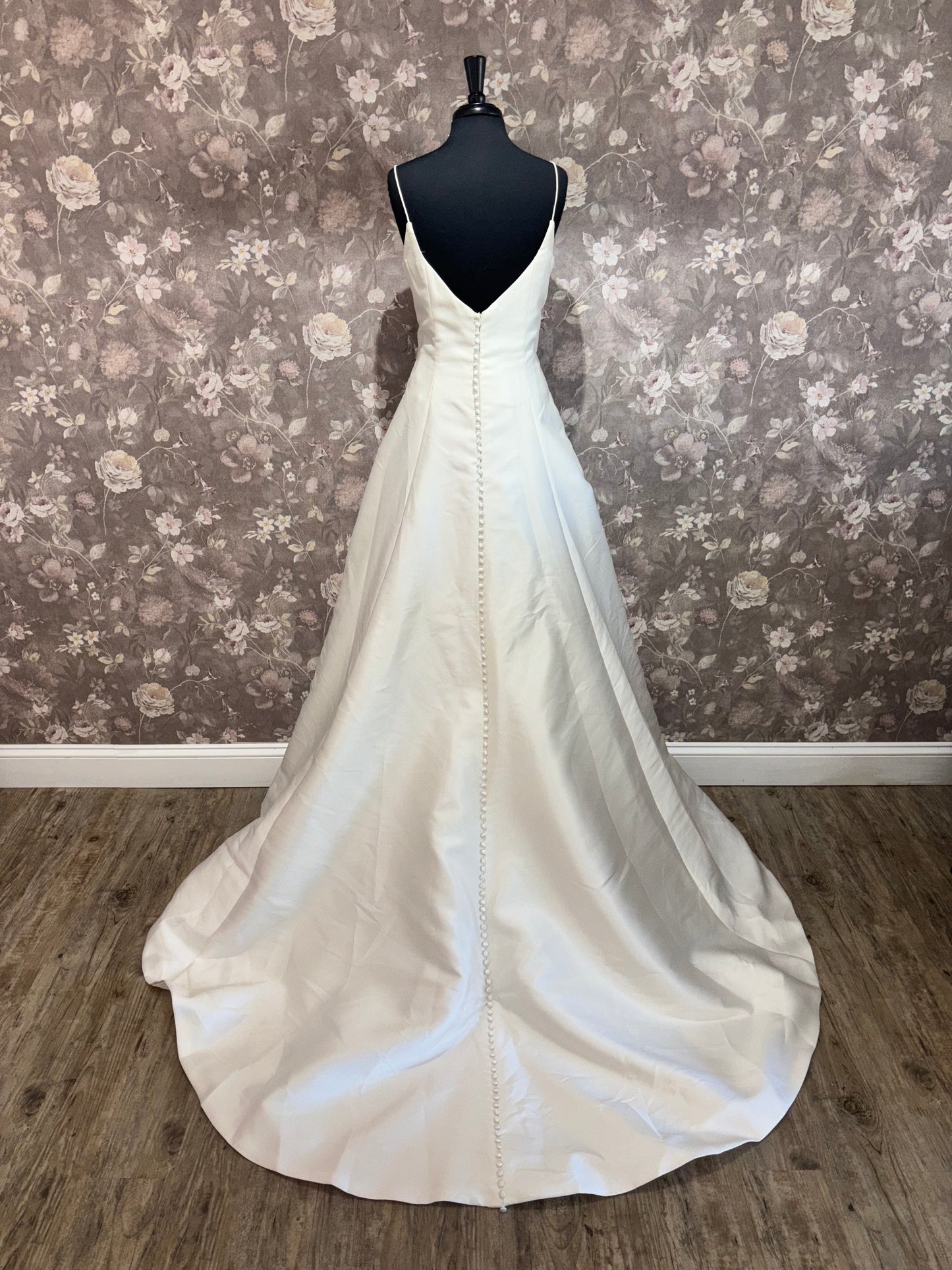 Allure Abella E462 Ana Wedding Gown