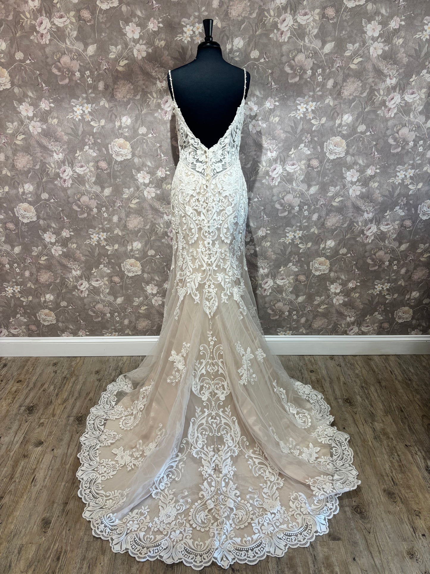 Allure Madison James MJ420 Wedding Gown