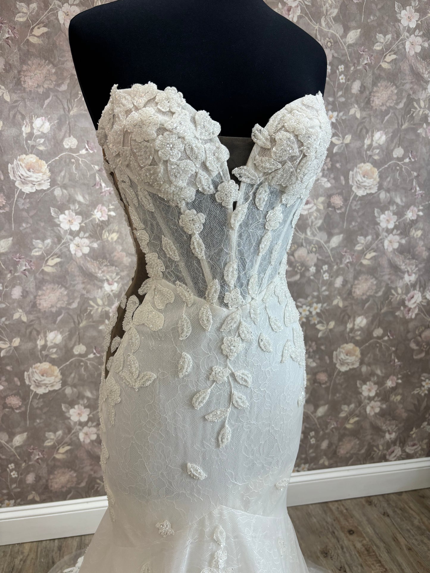 La Premiere Alaya LPC10016 Wedding Gown