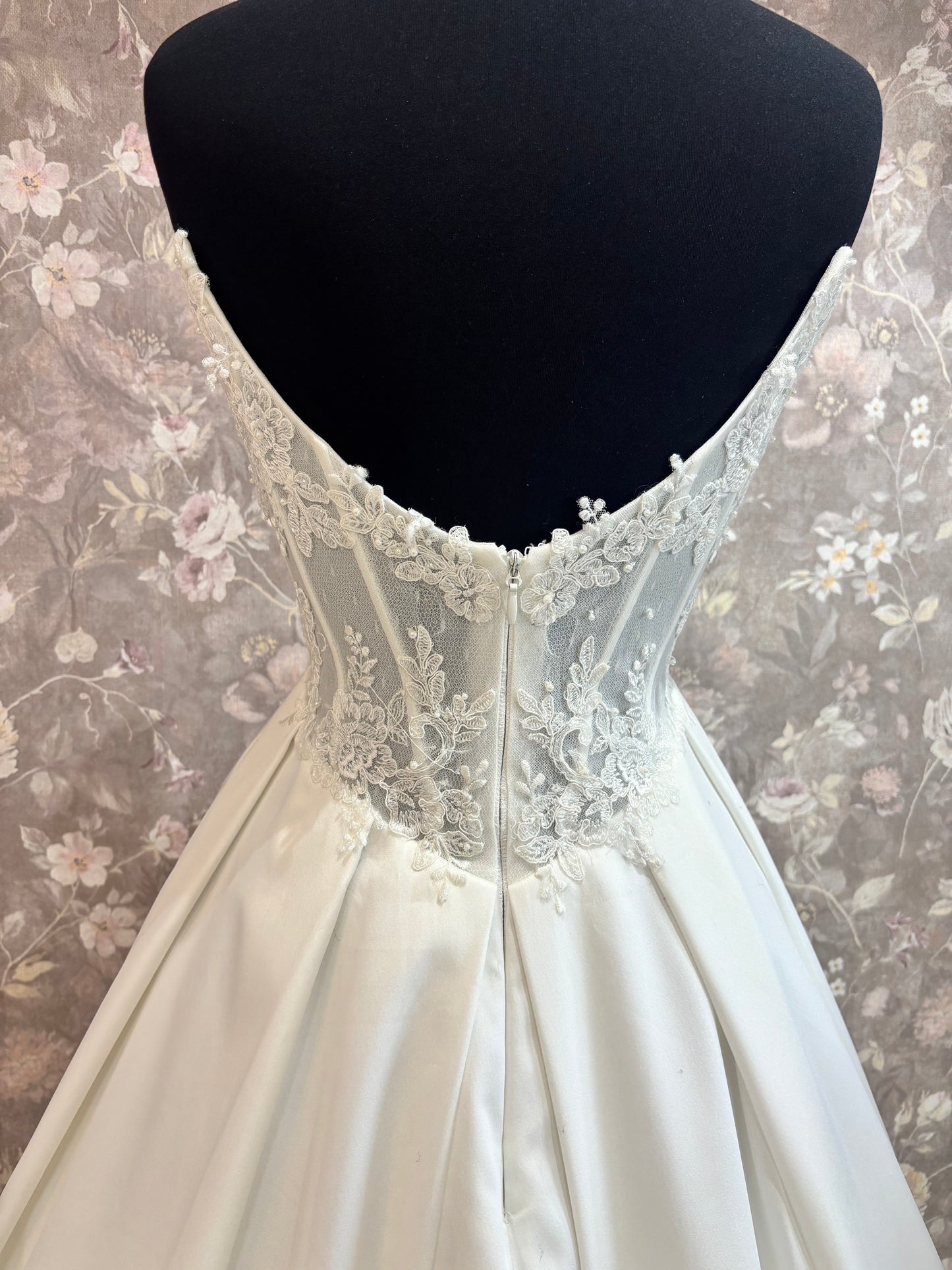 La Premiere Abby LPL30013 Wedding Gown