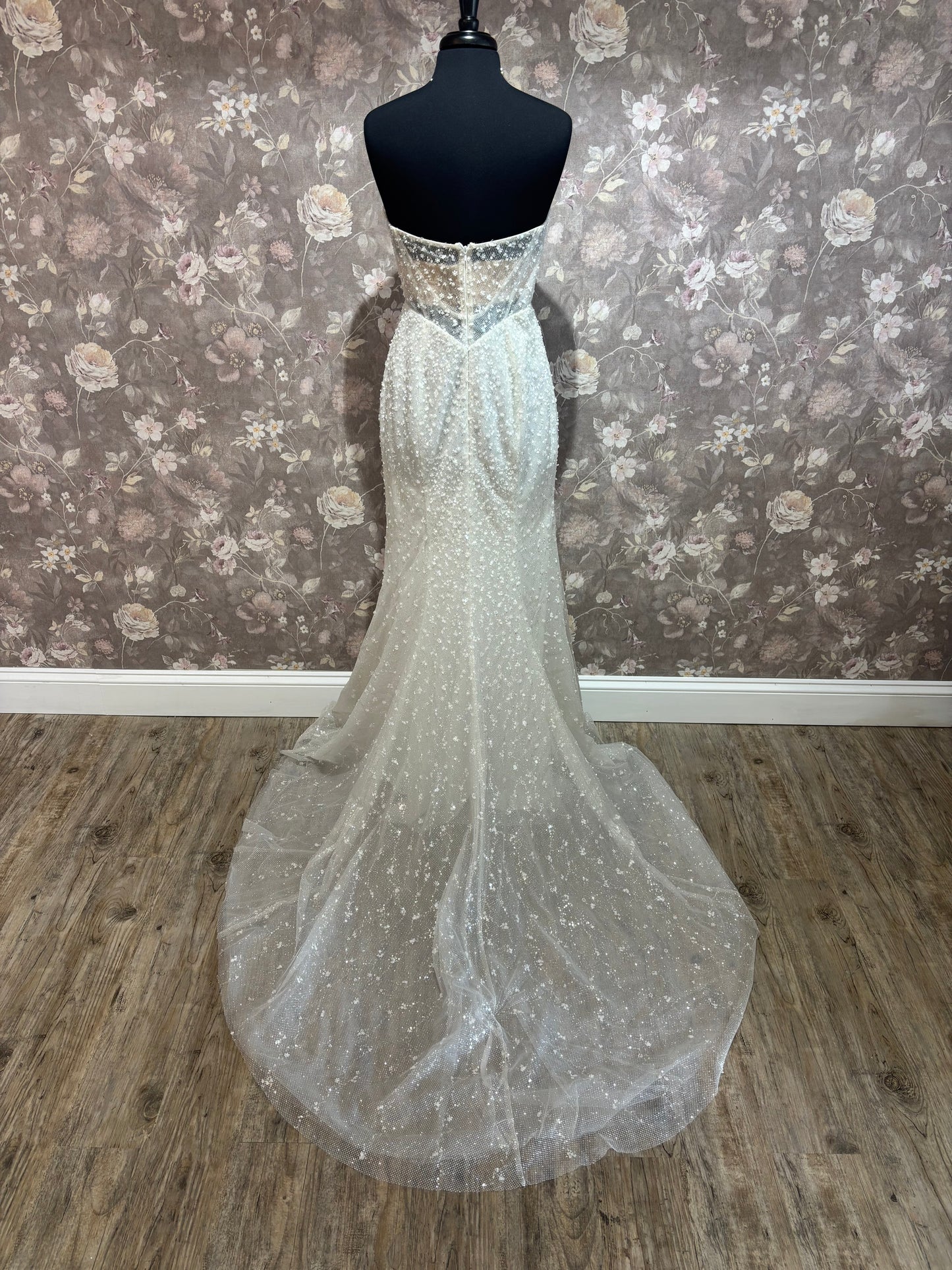 La Premiere Andrea LPWTH23186 Wedding Gown