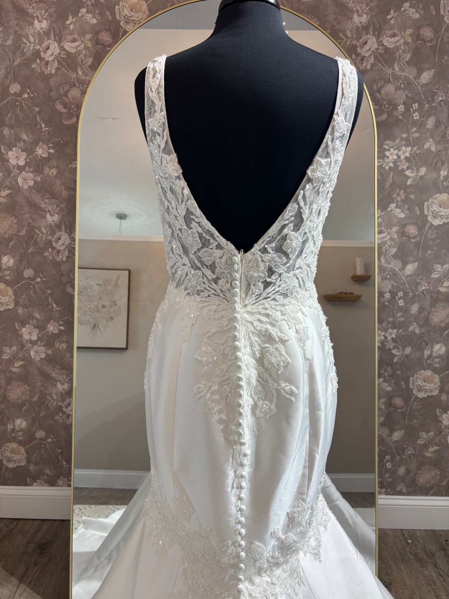 Maggie Rebecca Ingram Andrea 24RN816B01 (Lined Bodice) Wedding Gown