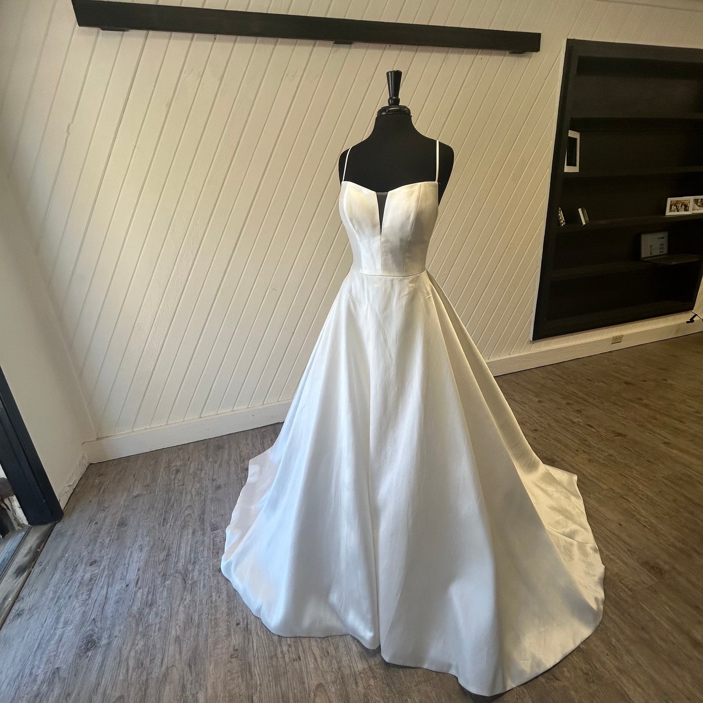 Maggie Sottero Jamie 23RC051A01 Wedding Gown