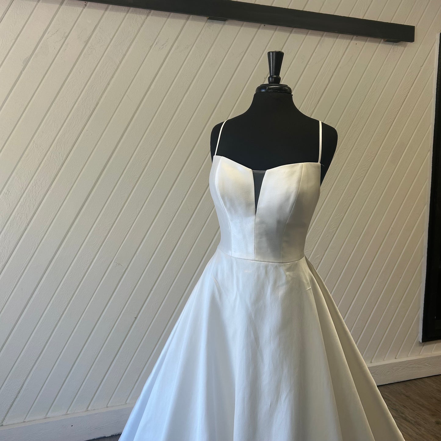 Maggie Sottero Jamie 23RC051A01 Wedding Gown