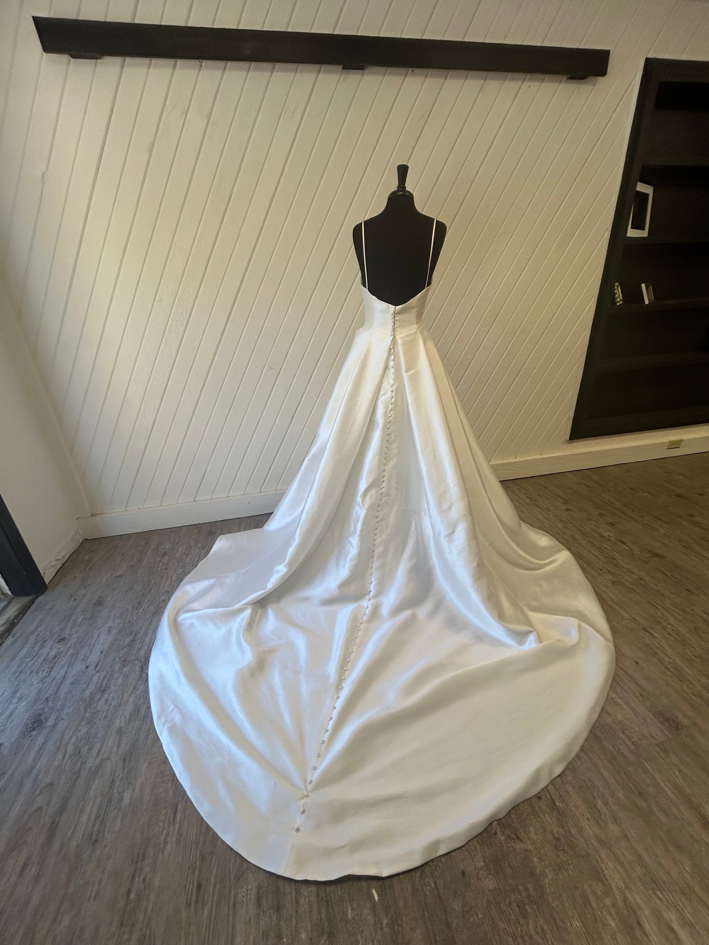 Maggie Sottero Jamie 23RC051A01 Wedding Gown