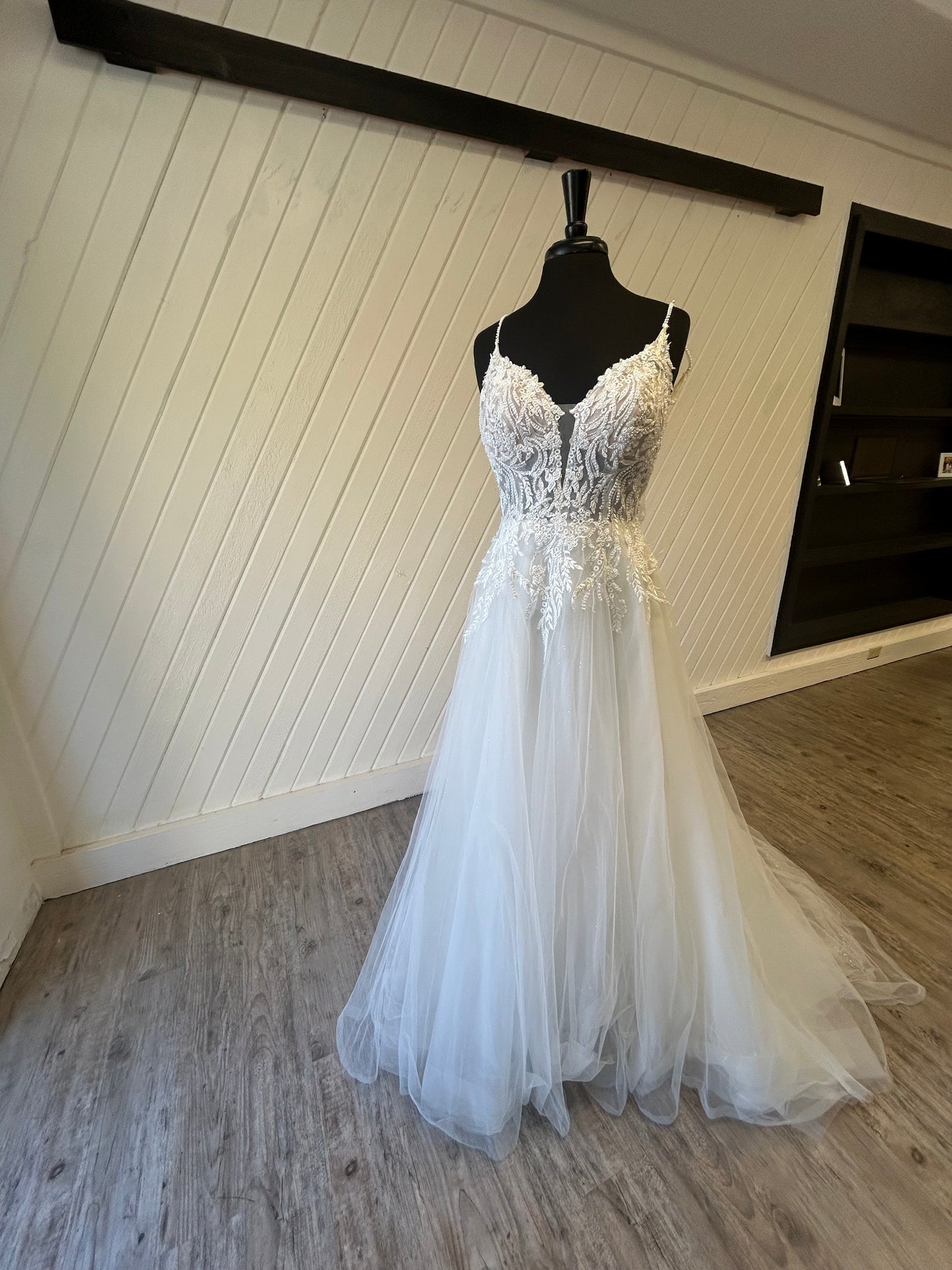 Maggie Rebecca Ingram Barbara 22RS949A01 Wedding Gown