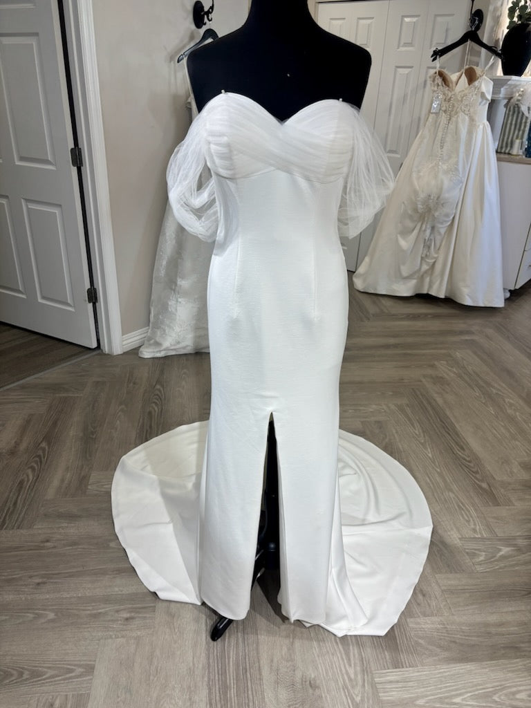 Casablanca LE118 Joelle Wedding Gown