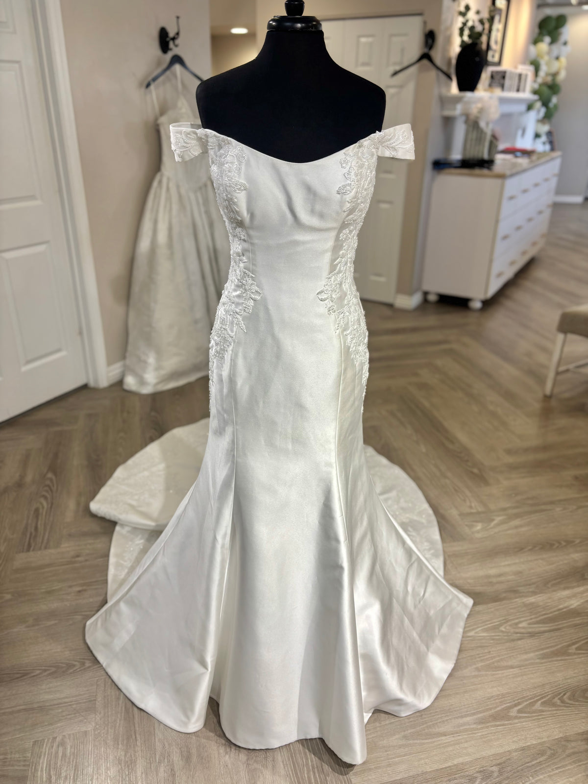 Maggie Sottero LOREEN 25MS358A01 Wedding Gown