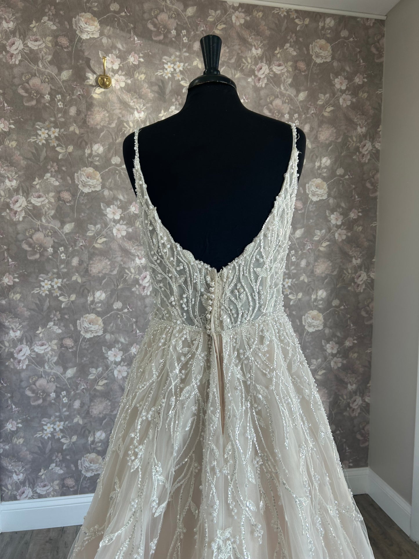 Maggie Sottero Marvine 22SS905A02 Wedding Gown