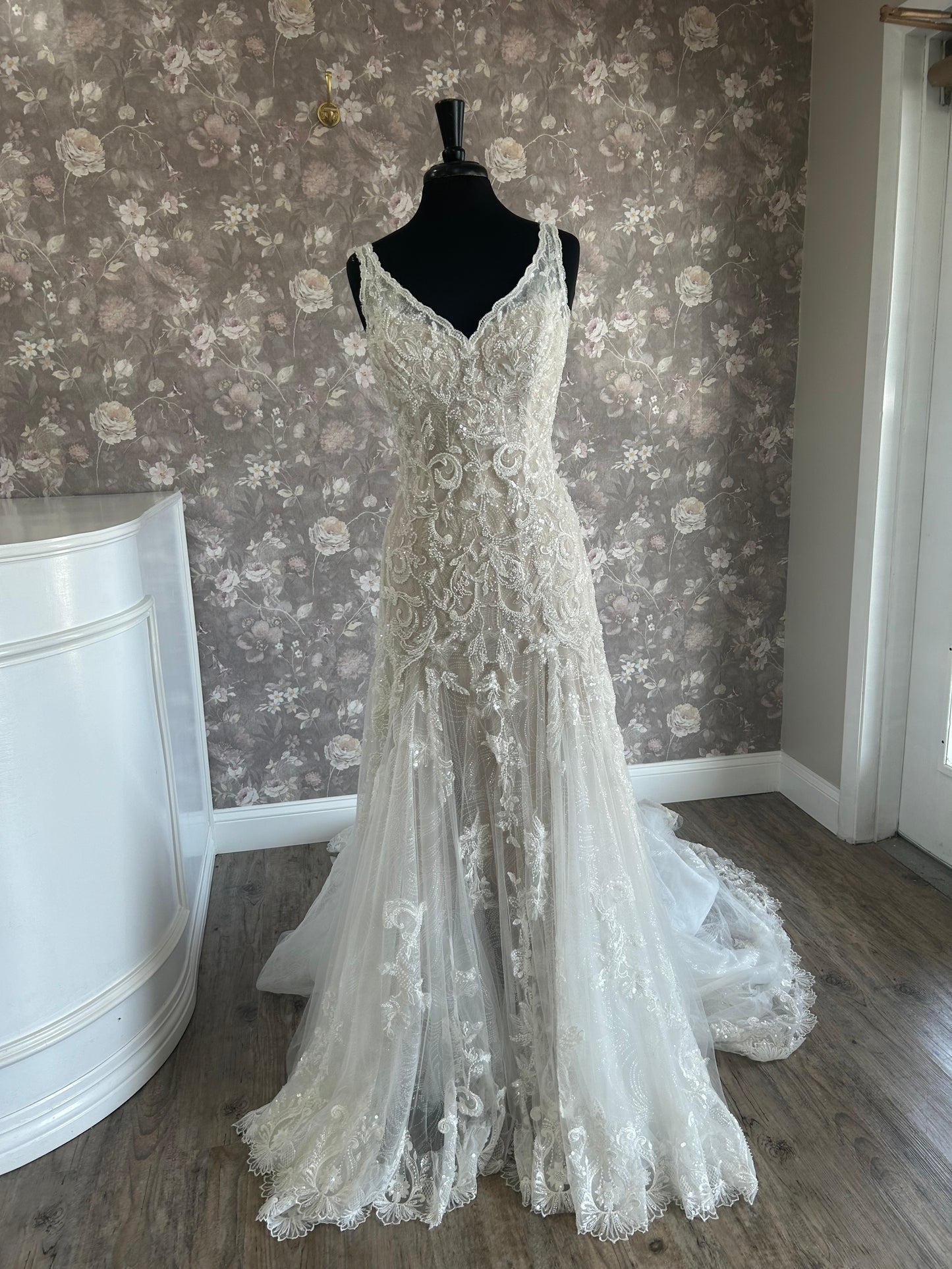 Maggie Sottero Brynn 22SK007B01 Wedding Gown