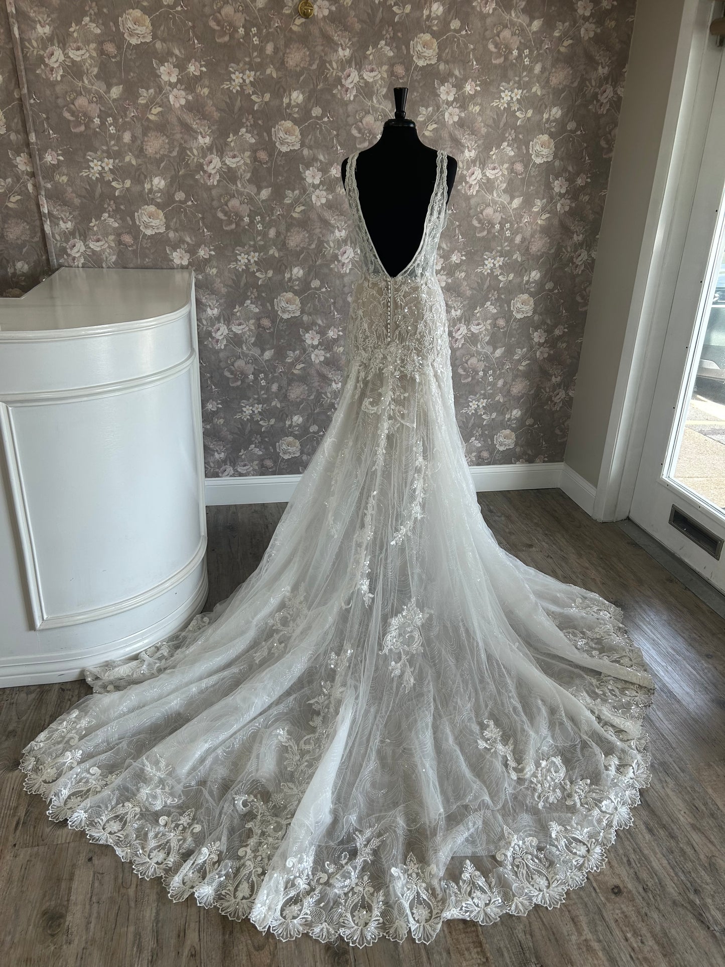 Maggie Sottero Brynn 22SK007B01 Wedding Gown