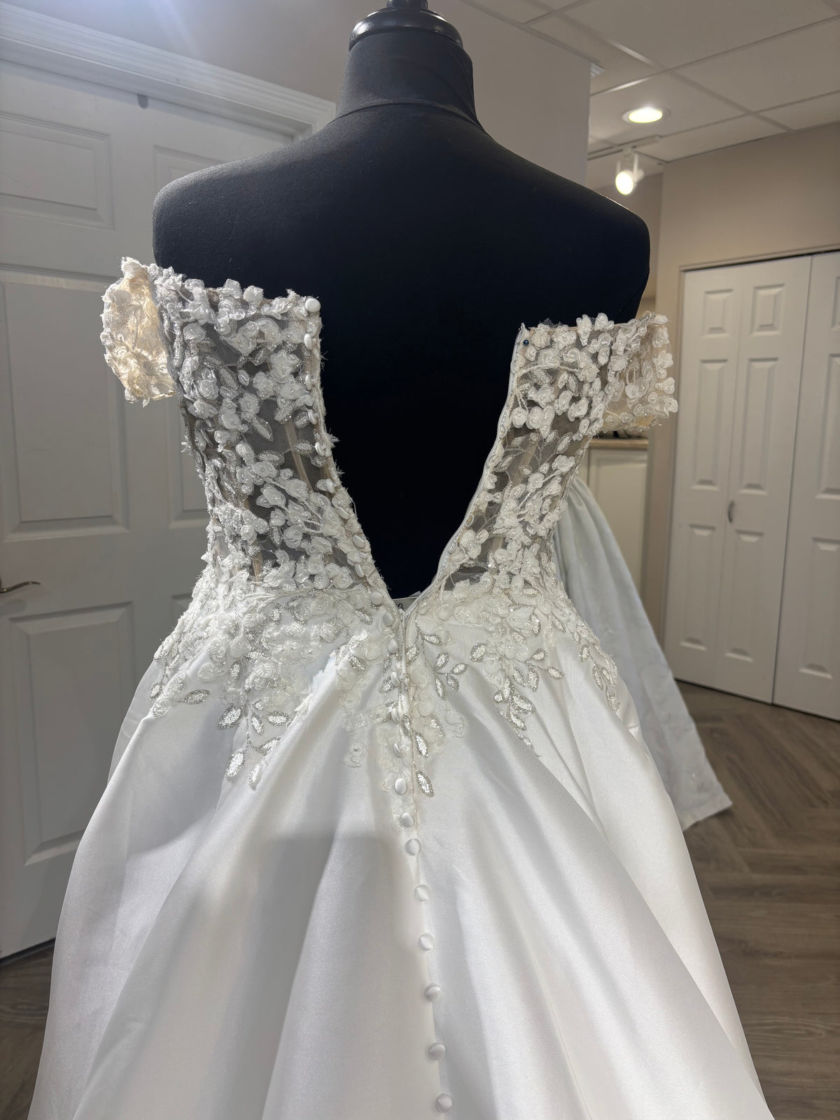 Allure Bridals 9908 Wedding Gown
